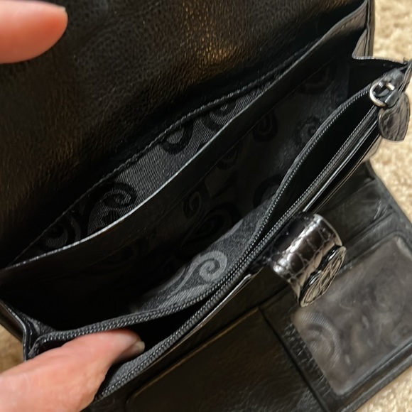 Brighton Black Croc and Pebbled Leather Crossbody Organizer Shoulder Handbag - Picture 11 of 16